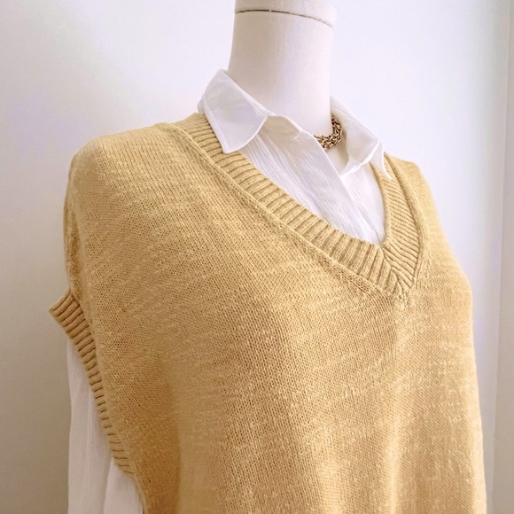 Olsen Sweater Vest Size M-L - Picture 3 of 7